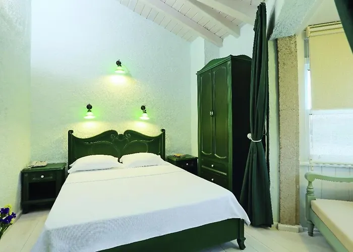 Swan Deluxe 1890 Oda ve Kahvaltı 5*