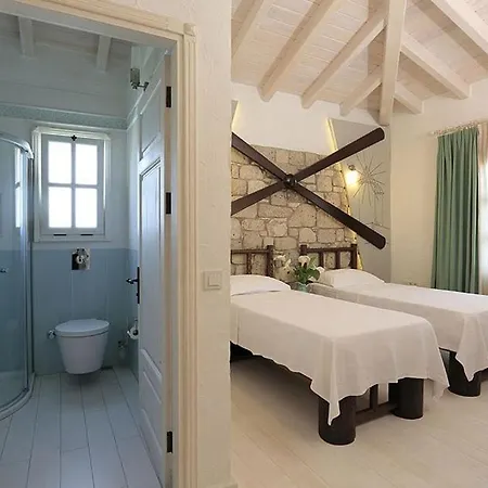 Swan Deluxe 1890 Cesme