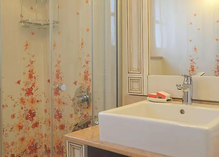 Alojamento de Acomodação e Pequeno-almoço Swan Deluxe 1890 Çeşme